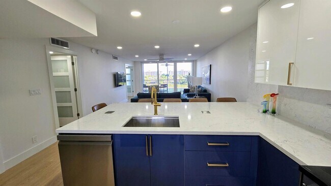 Foto del edificio - 3150 N Course Ln