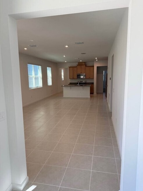 Foto del edificio - 536 Green Tracker Ave