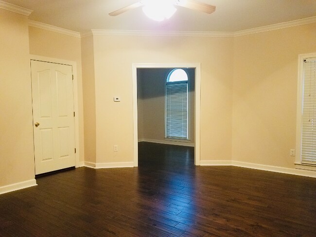 Foto del edificio - 950 W Surrey Oaks Cove