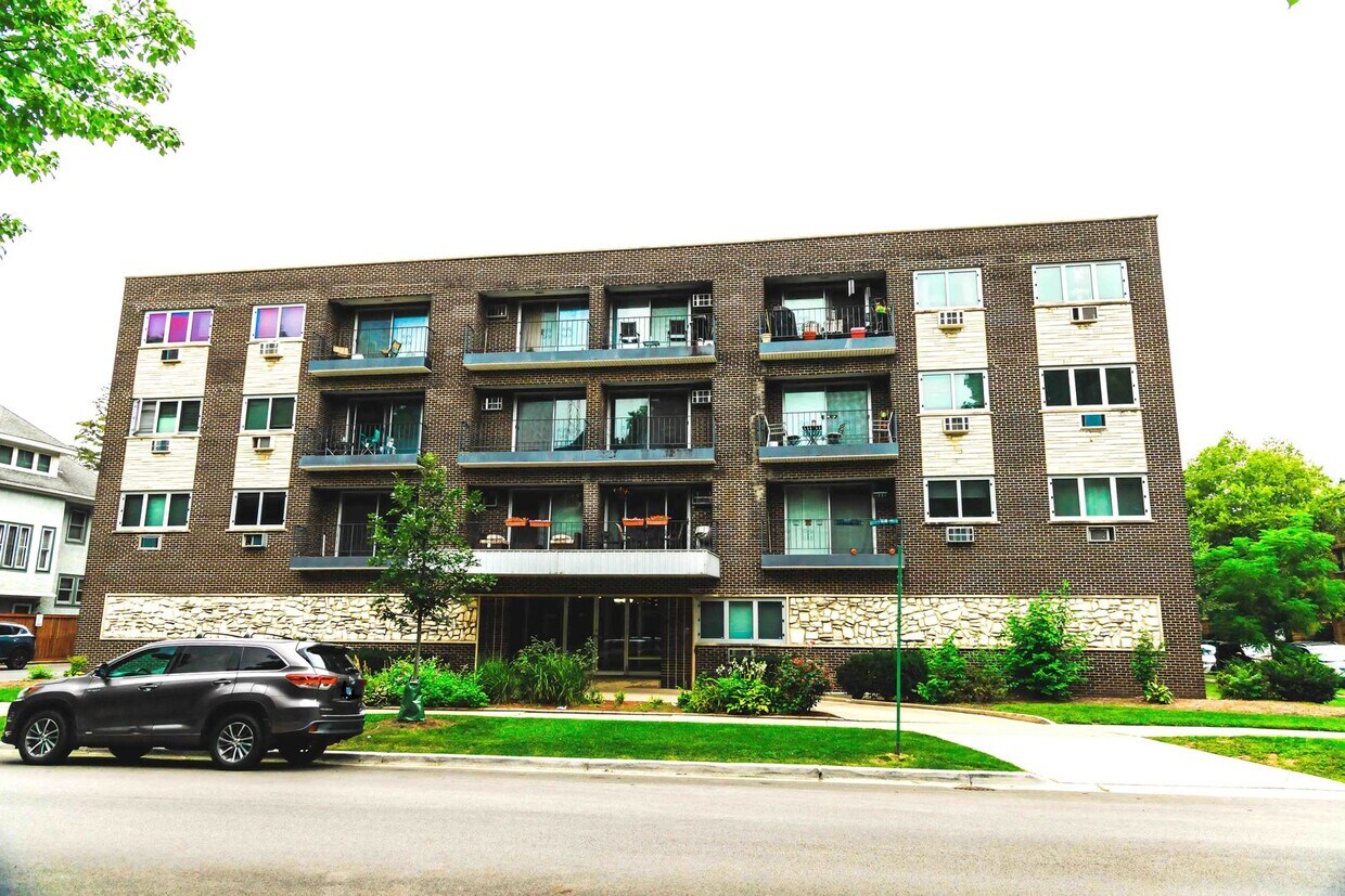 401 S Grove Ave Unit 1D, Oak Park, IL 60302 Condo for Rent in Oak