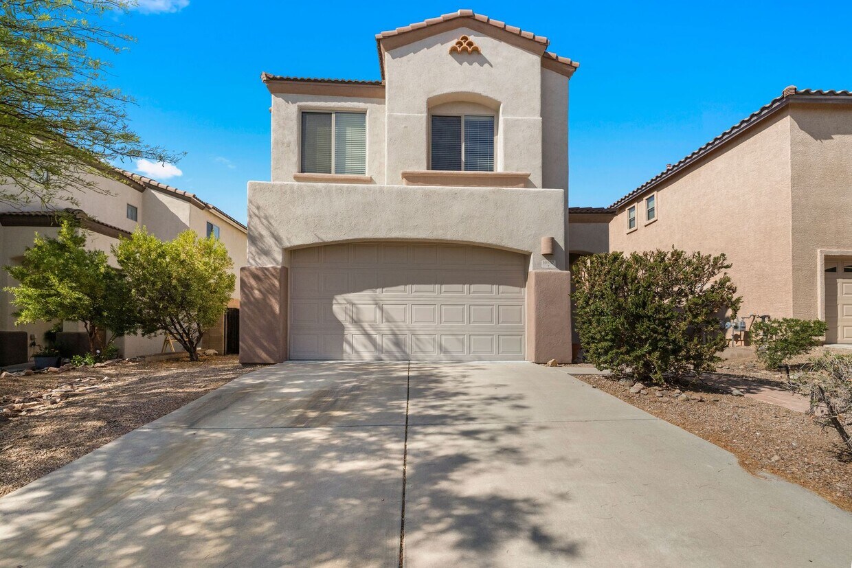 Foto principal - Beautiful 4 Bedroom 3 Bath Home in Vail