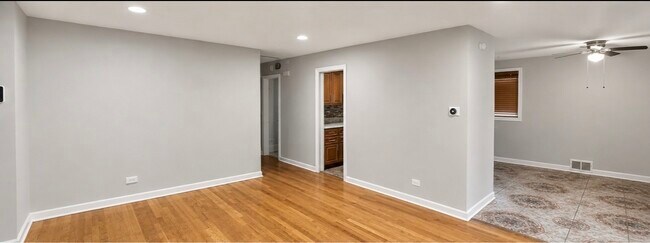 Foto del edificio - 15111 Woodlawn Ave E