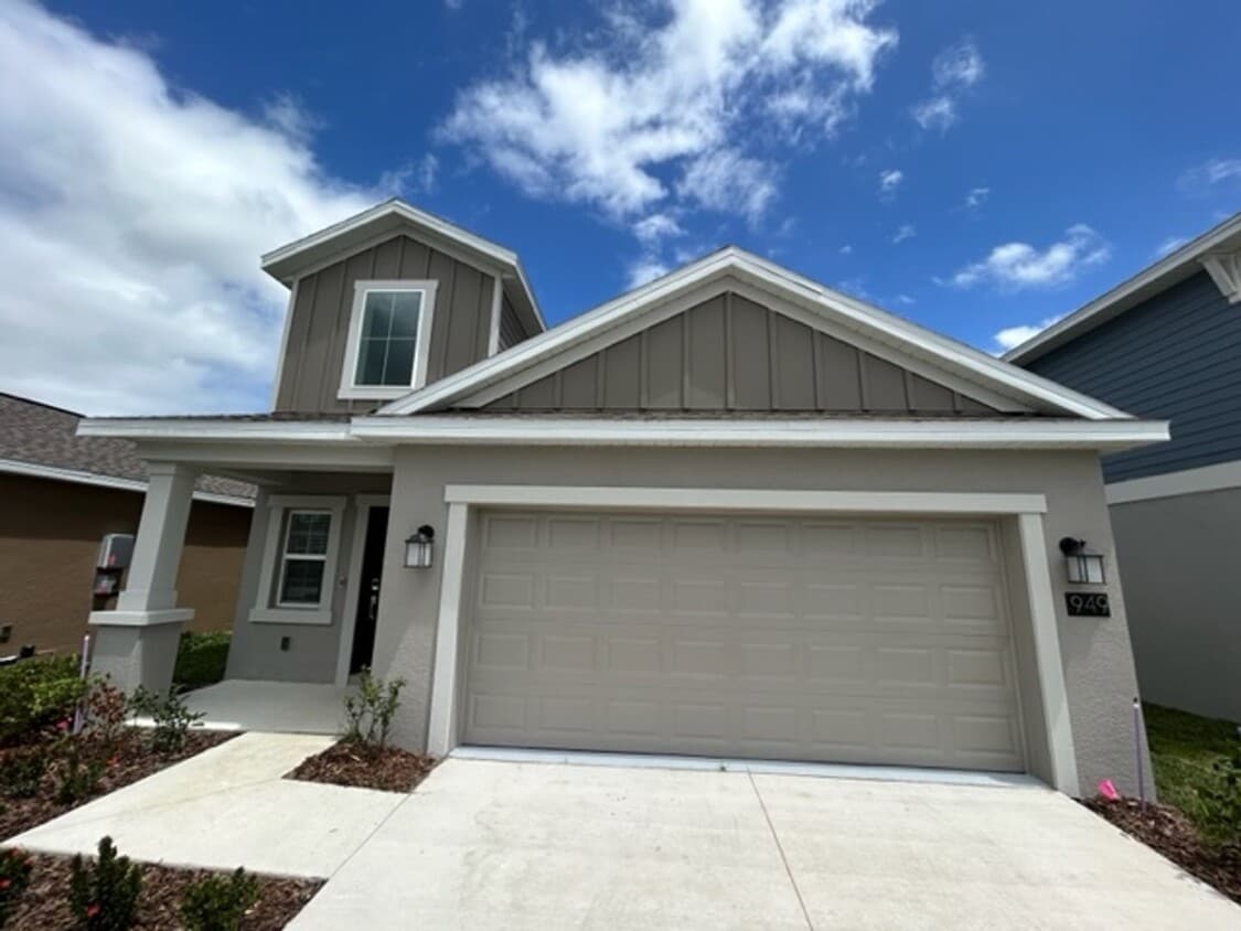 5/2.5 Beautiful New Home - 5/2.5 Beautiful New Home
