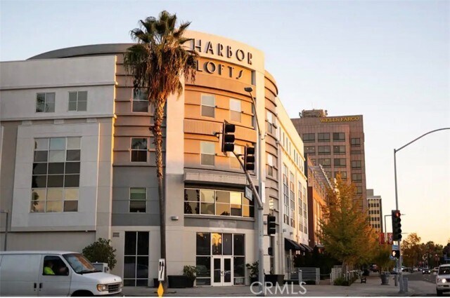 Primary Photo - 435 W Center Street Promenade
