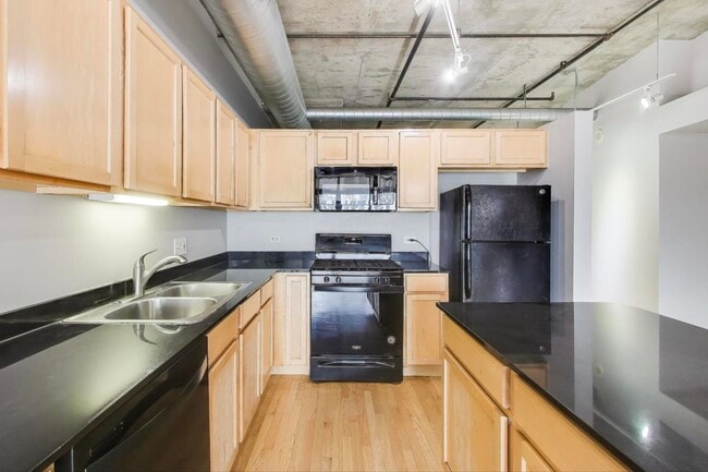 Foto del edificio - 933 W Van Buren St