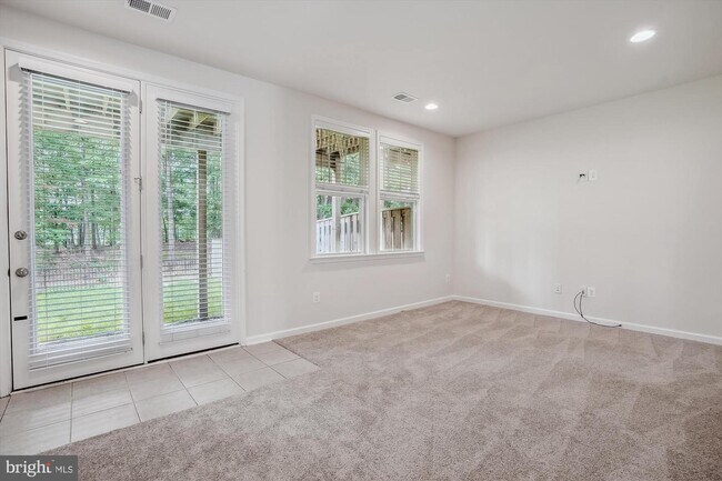 Building Photo - 125 Biscane Ct