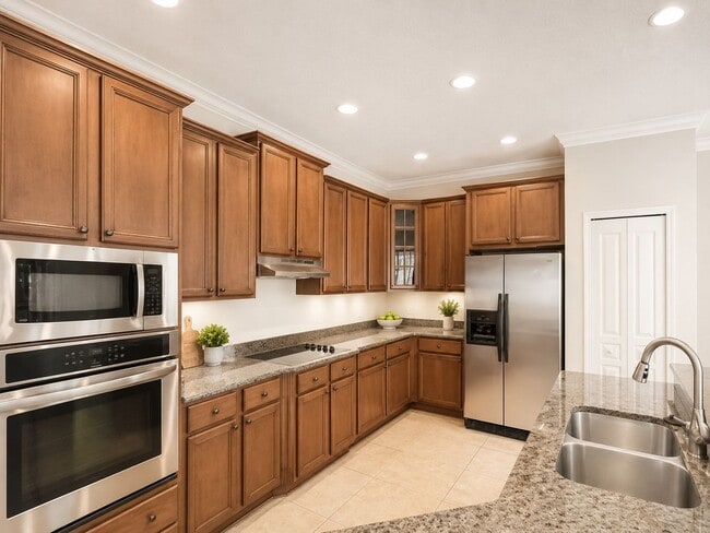 Foto del edificio - Cypress Lakes 5/4 with 3-Car Garage