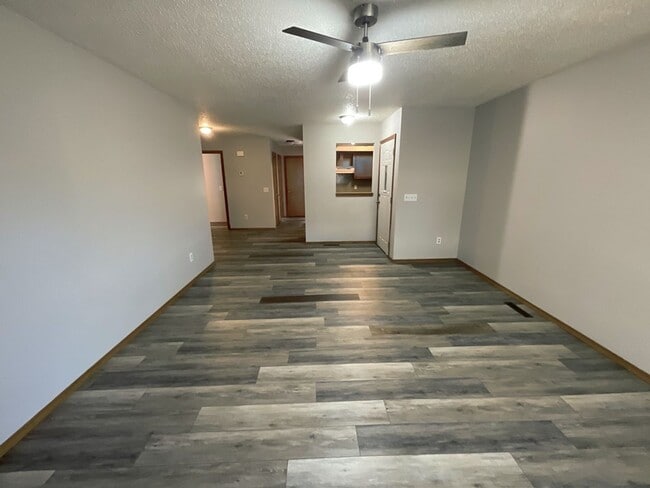Foto del edificio - LEASING