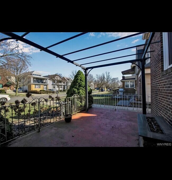 Foto del edificio - 67 Delham Ave