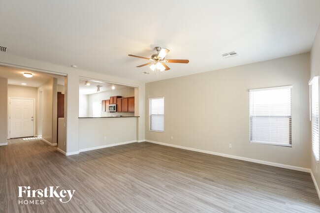 Foto del edificio - 5229 W Shumway Farm Rd