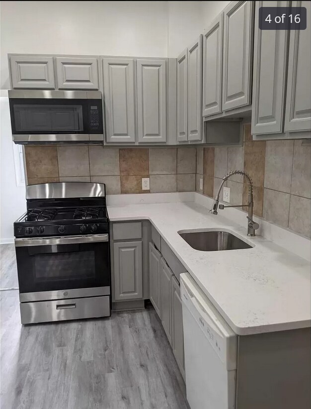 Foto del edificio - 6356 Ross St