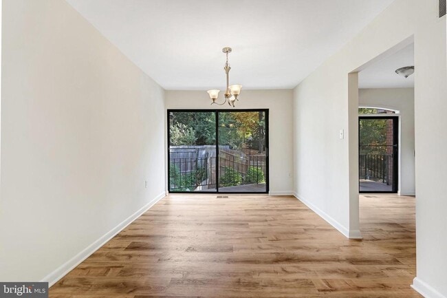 Foto del edificio - 4923 Casimir St