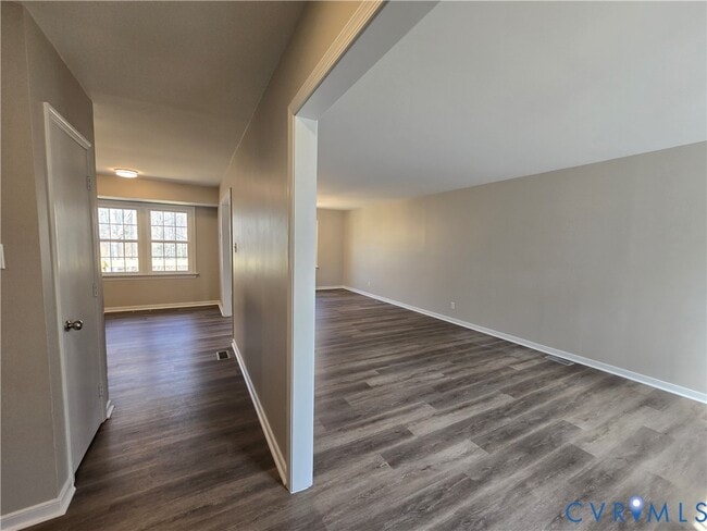 Foto del edificio - 1600 Porters Mill Terrace