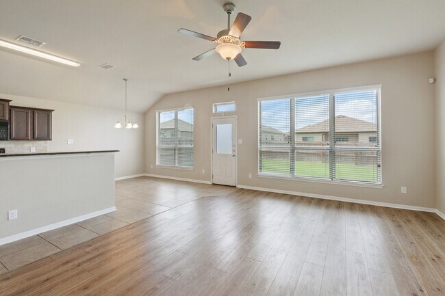 Foto del edificio - 8025 Hawthorn
