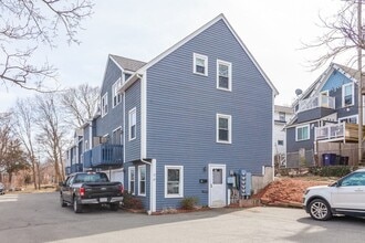 Building Photo - 57 Victory Rd