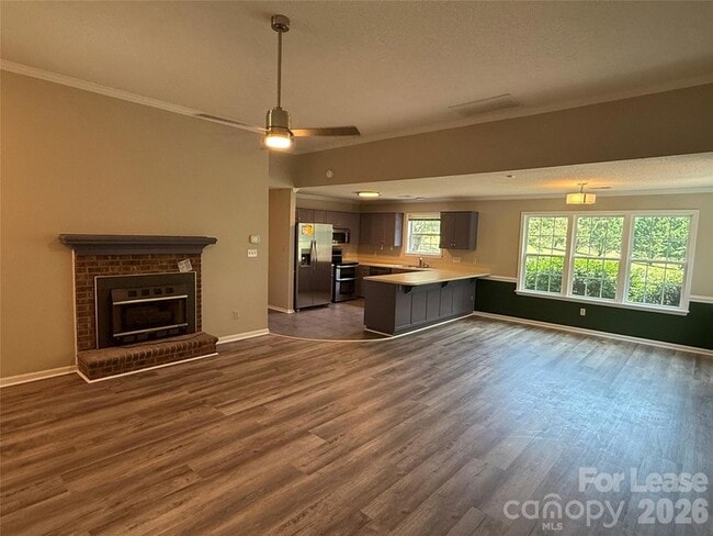 Building Photo - 4370 Fellows Ln