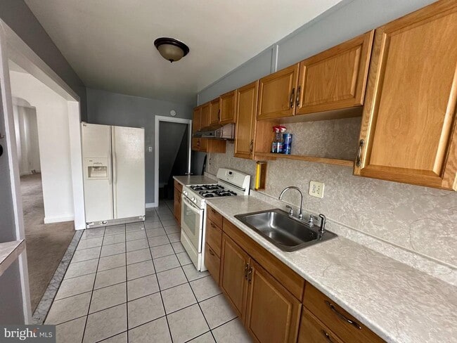 Building Photo - 6723 Leonard St