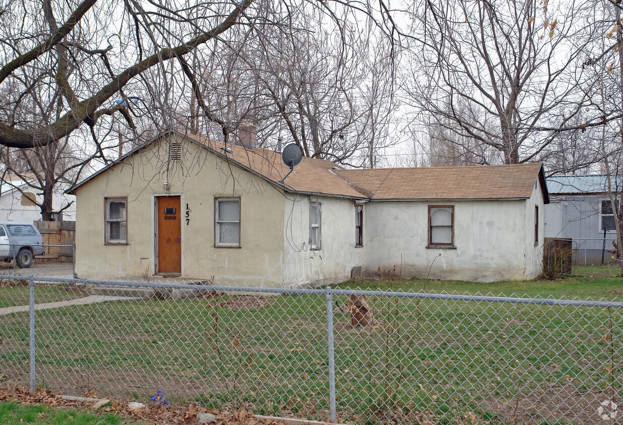 Primary Photo - 157 1st St N