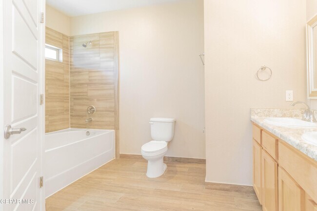 Foto del edificio - 14993 Eddie Mullens Ct