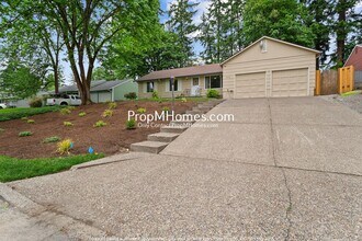 Building Photo - 5870 SW 192nd Ave