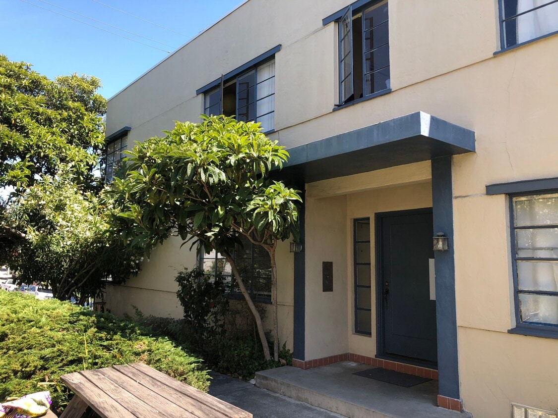 Photo - 298 Fairmount Ave (Oakland, CA)