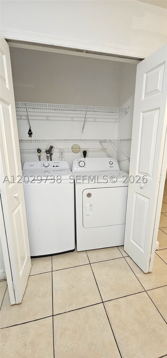 Foto del edificio - 7309 NW 173rd Dr