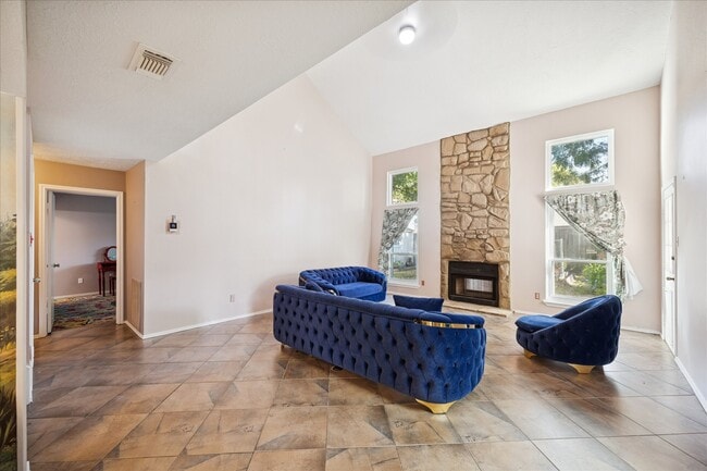 Foto del edificio - 7515 Gold Dust Ln