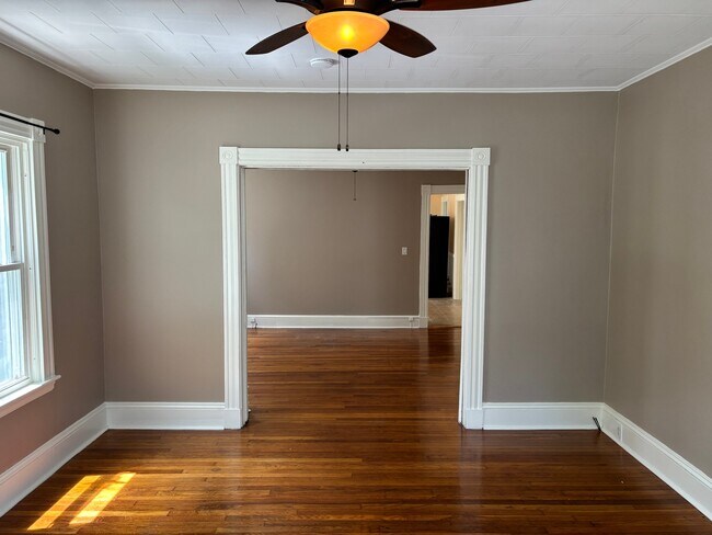 Foto del edificio - 523 Cottage St