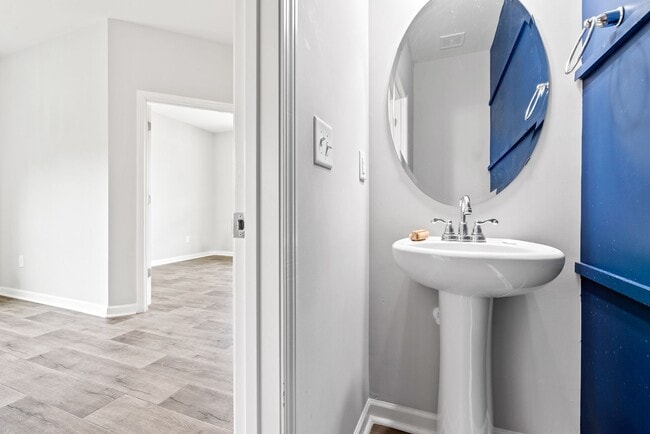 Building Photo - 4BR + Office + Loft | Oversized Yard | Cul-de-Sac Lot