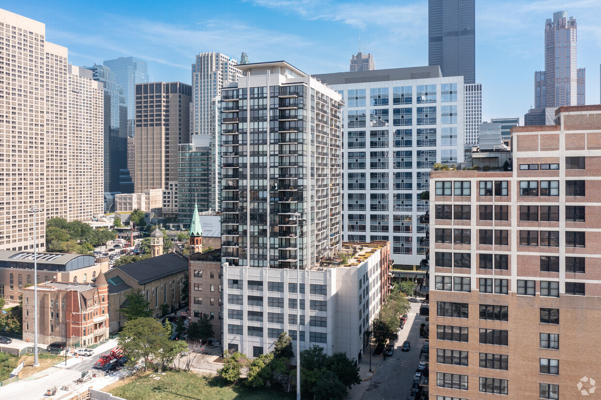 Primary Photo - The Edge Lofts and Tower