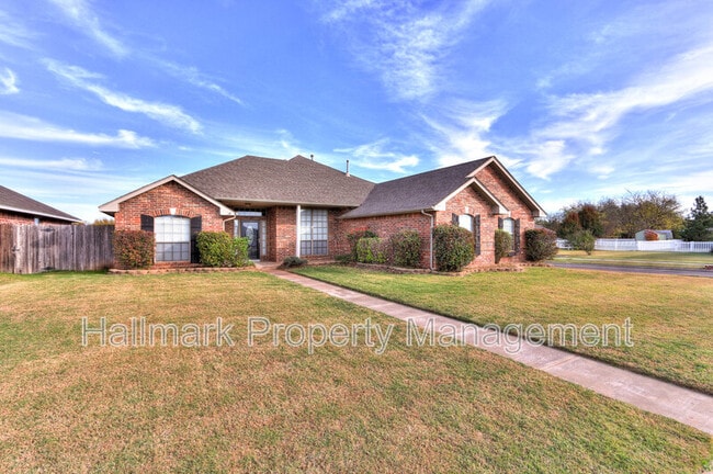 Building Photo - 500 Loyd Ln