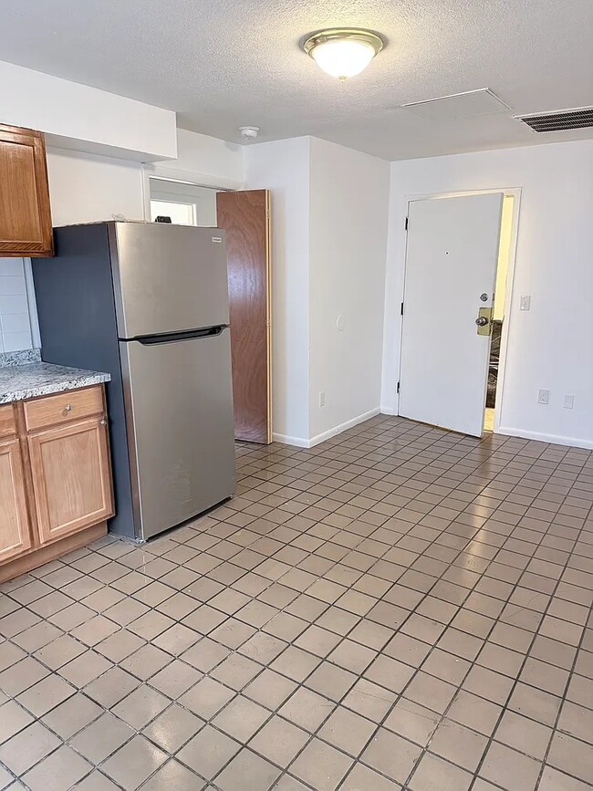 Photo - 31 E Market St Apartment