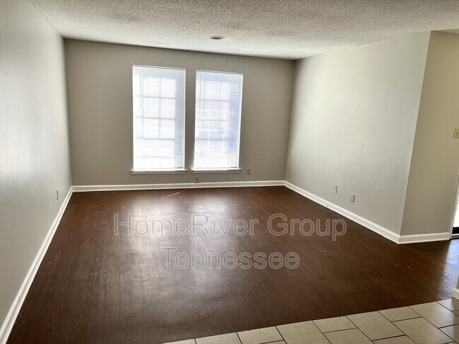 Foto del edificio - 3395 Barbwood Dr