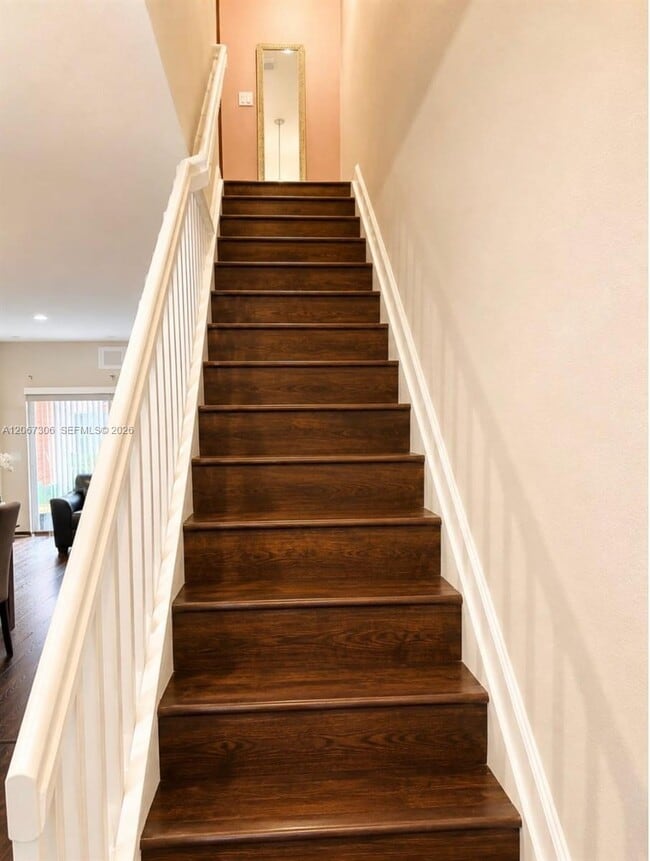Foto del edificio - 17385 NW 7th Ave