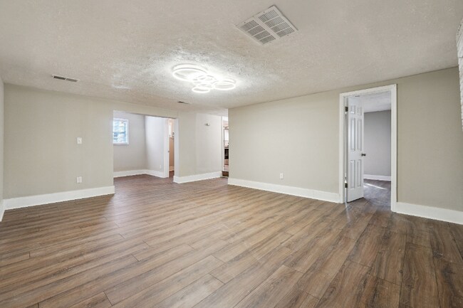 Foto del edificio - 276 Fairburn Rd NW