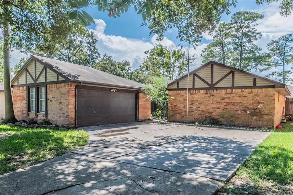 Primary Photo - 22507 Parsonsgate Dr