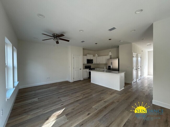 Foto del edificio - Brand-New 3 Bedroom Townhome in Fort Walton Beach!