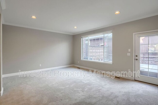 Building Photo - 9531 Cedarhurst Ln