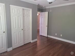 Building Photo - 11078 Village Crest Ln