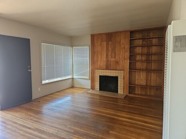 Foto del edificio - 430 Grand Ave