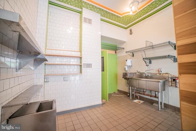 Building Photo - 257 S 20th St