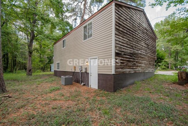 Building Photo - 3004 Windwood Pl