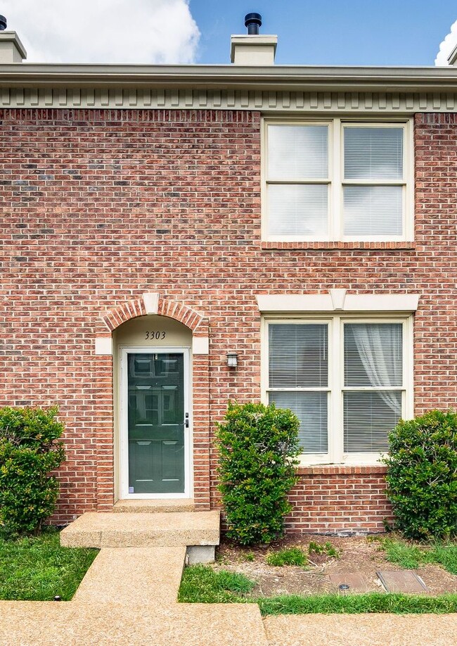 Awesome 2BE/2.5BA condo in Green Hills! - Awesome 2BE/2.5BA condo in Green Hills!