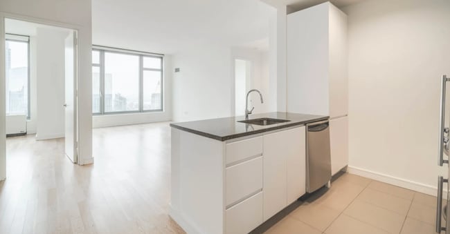 Building Photo - 111 W 29th St