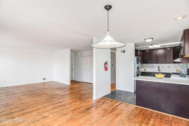 Foto del edificio - 167-169-169 N Main St