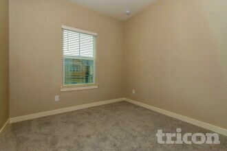 Interior Photo - Tricon Garland