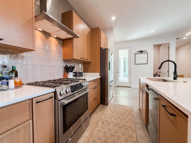 Building Photo - 765 Carnes Sta Cv