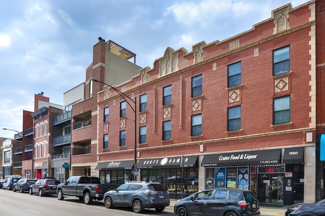 Photo - Wicker Park Huge 2 Bedroom Loft With Soaring Ceilings