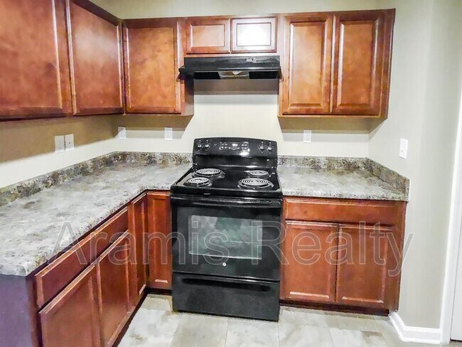 Building Photo - 3581 Rock Ridge Dr