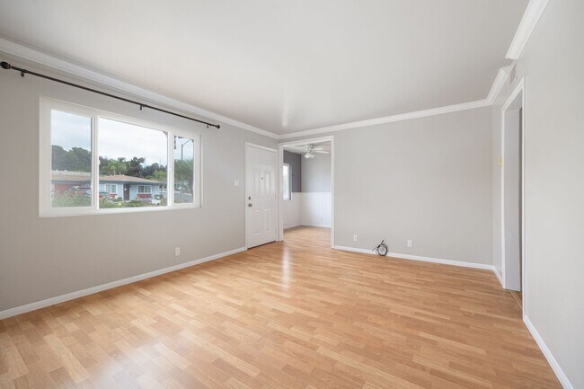 Foto del edificio - Quaint and Quiet 2-Bedroom 55+ Home with G...